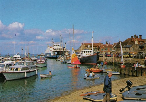 Yarmouth harbour isle of - isle,