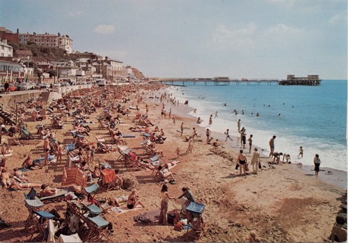 Ventnor pier beach isle of - ventnor,